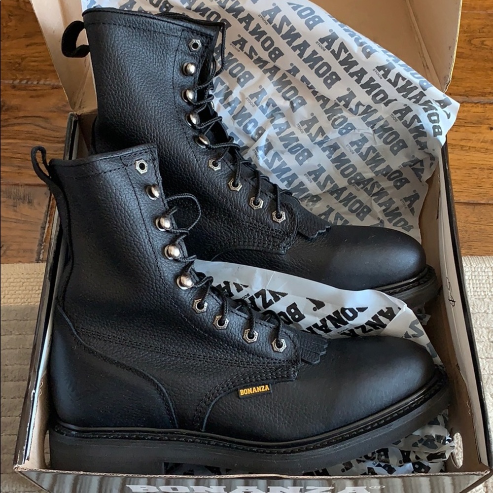 Brand new in box Bonanza genuine leather boots